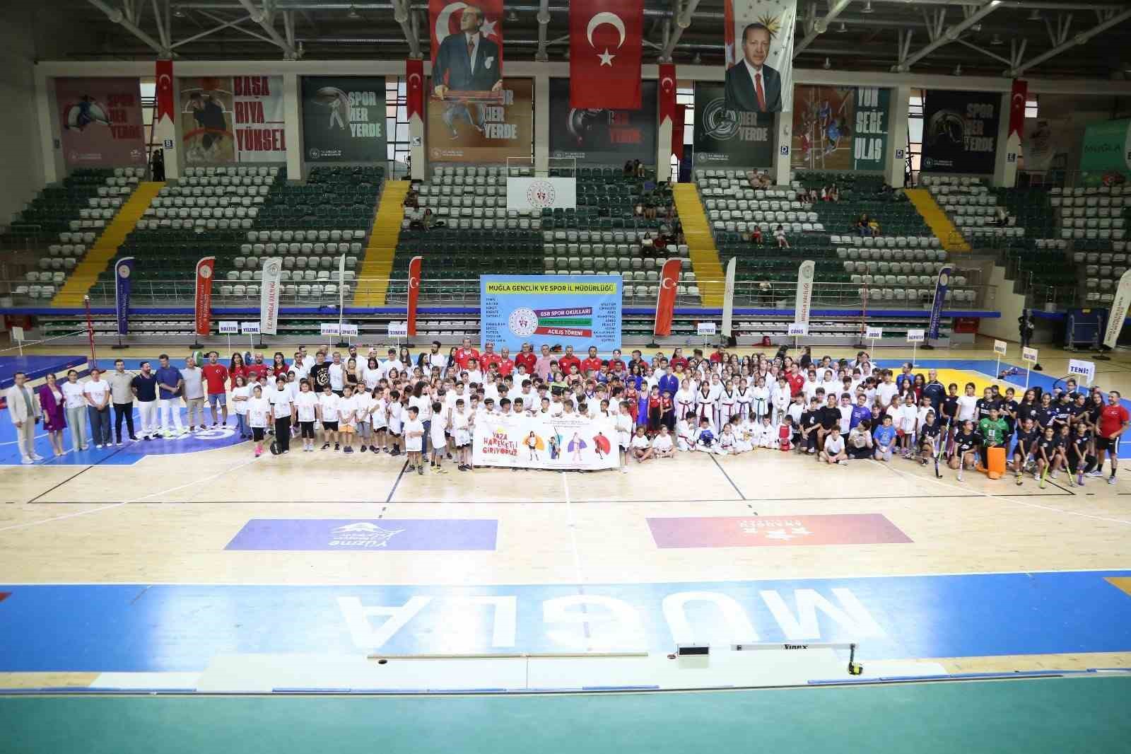 GSB yaz spor okulları açıldı