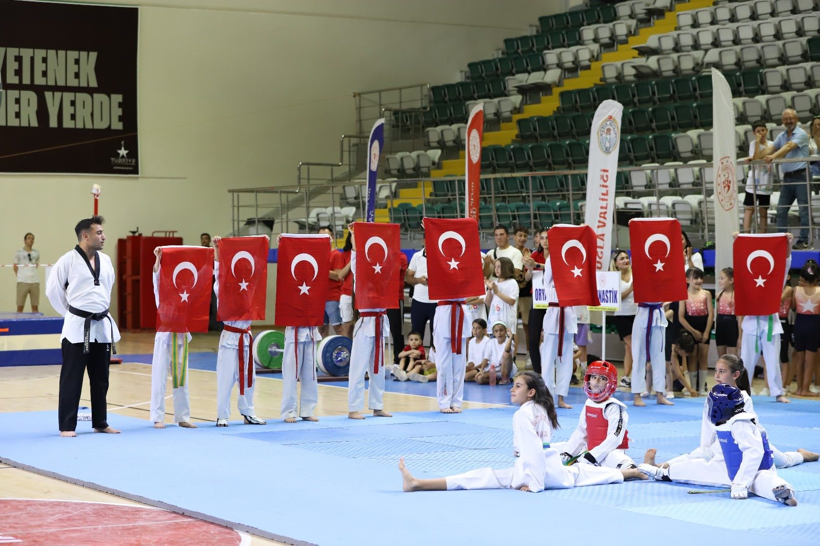 GSB yaz spor okulları a&ccedil;ıldı
