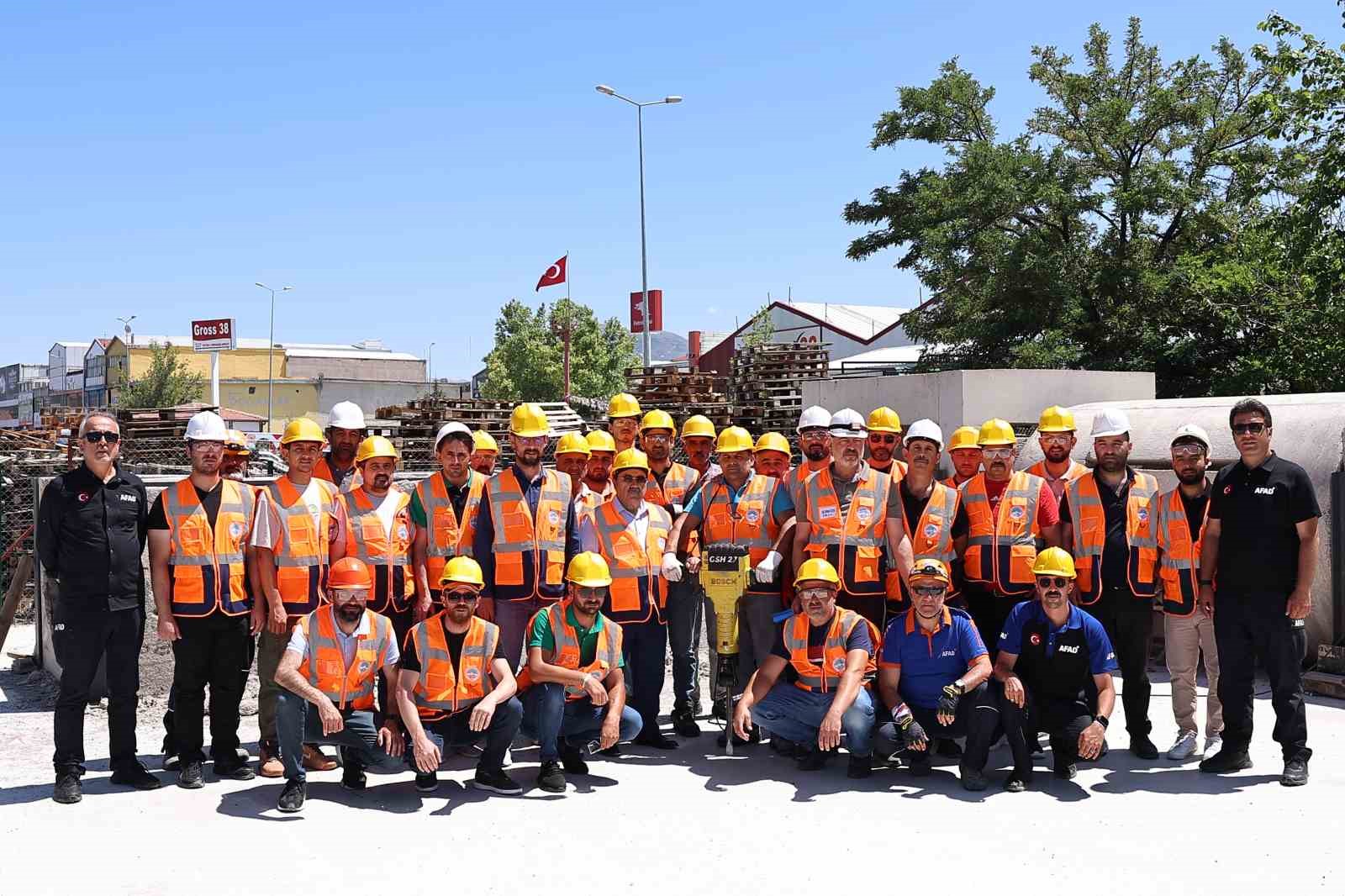 Kayseri Büyükşehir ve AFAD’dan afetlere hazırlıkta saha eğitimleri