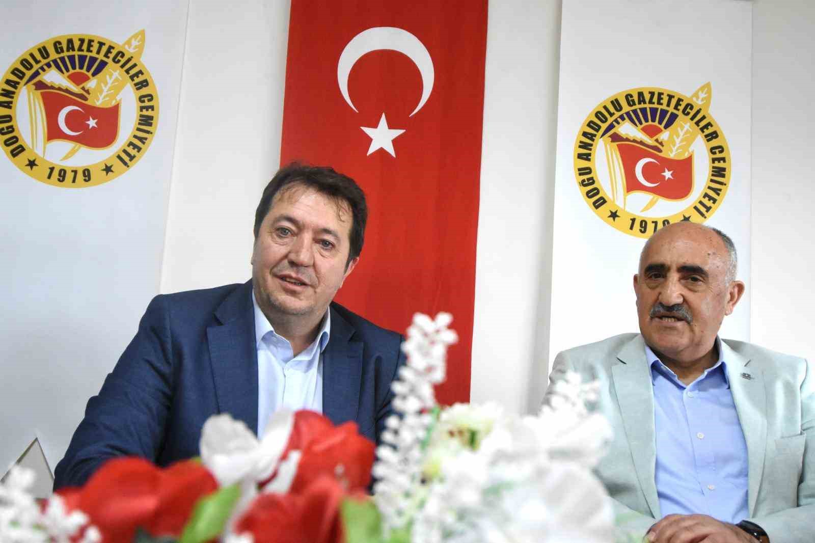 Erzurum Kent Konseyi&rsquo;nden DAGC Başkanı T&uuml;rkez&rsquo;e hayırlı olsun ziyareti
