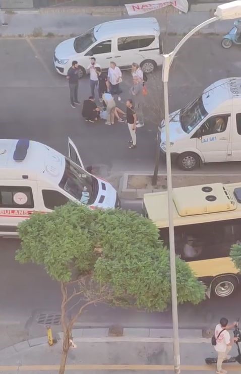 Beylikdüzü’nde yolun karşısına geçmek isteyen kadına araba çarptı