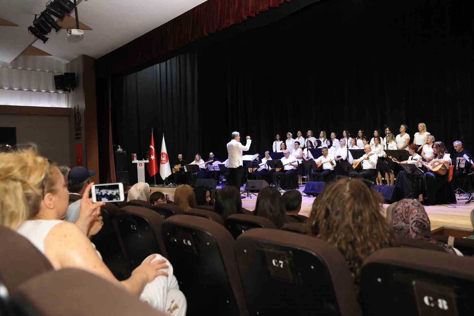 Müzik atölyesi yıl sonu konseriyle final yaptı