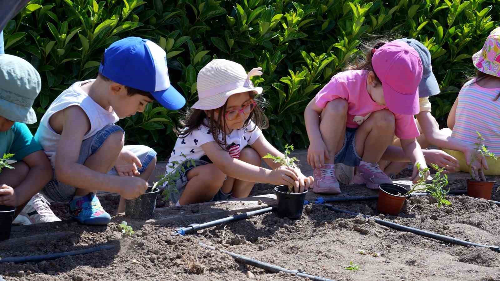 Maltepe Çocuk Tarım Parkı minik ziyaretçilerini ağırladı