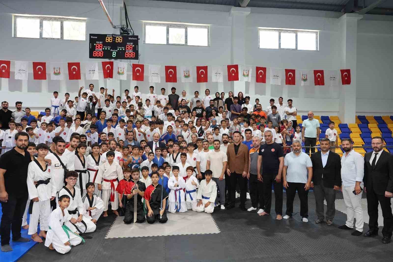 Şanlıurfa’da yaz spor okulları sezonu açıldı
