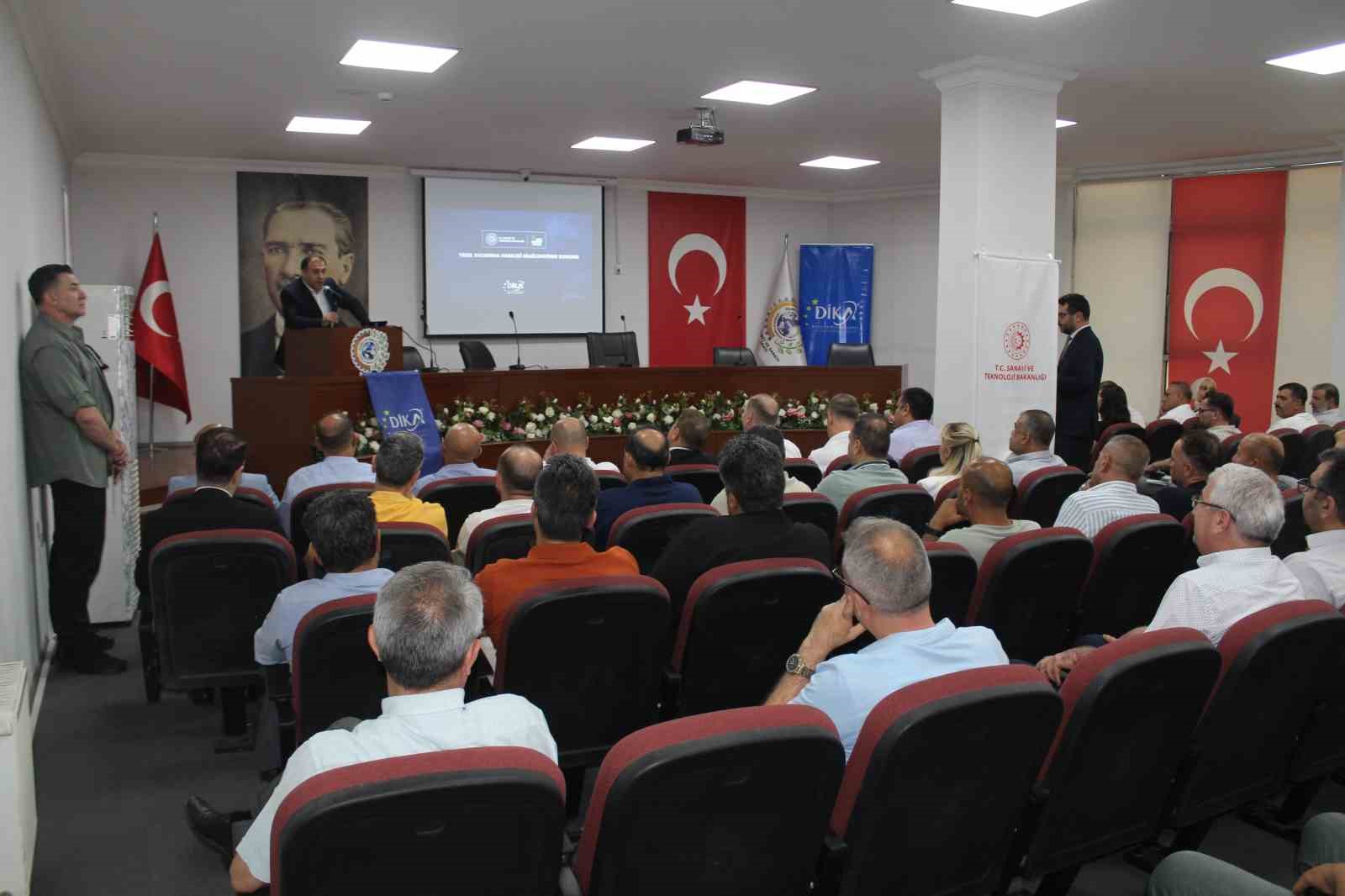 Siirt’te "Türkiye Yüzyılı Kalkınma Hamlesi" toplantısı düzenledi