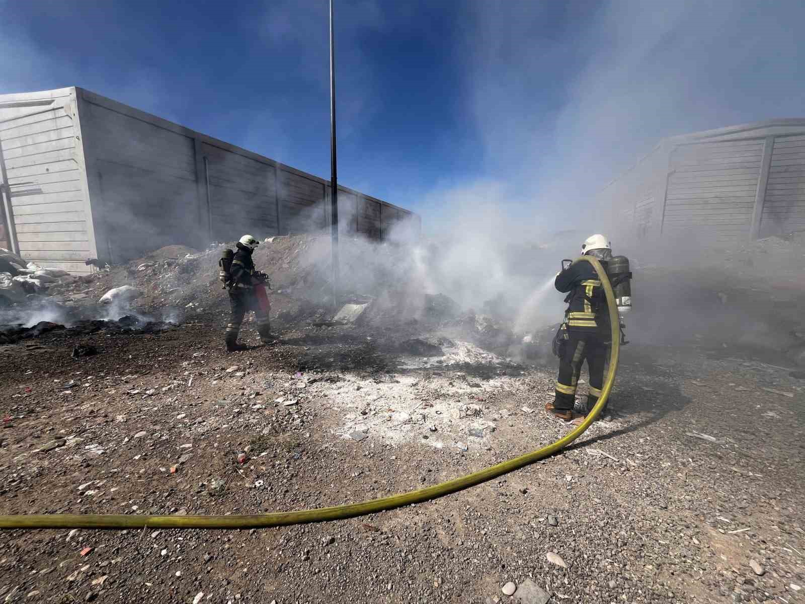 Kahramanmaraş’ta atık yangını