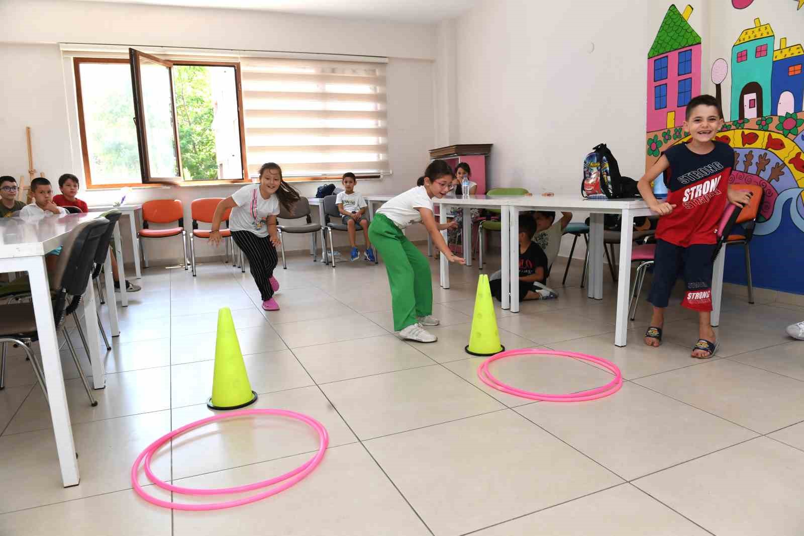 Osmangazili &ccedil;ocuklar yaz okulunda eğlenerek &ouml;ğrenecek
