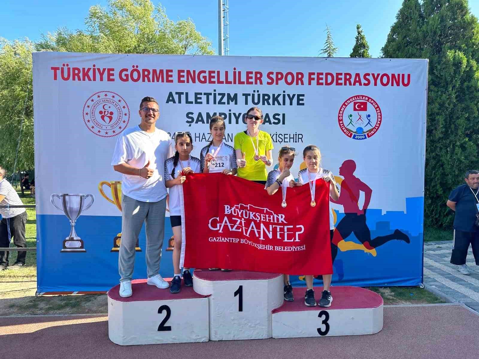 B&uuml;y&uuml;kşehir Belediye Sporcuları b&uuml;y&uuml;k başarıya imza attı
