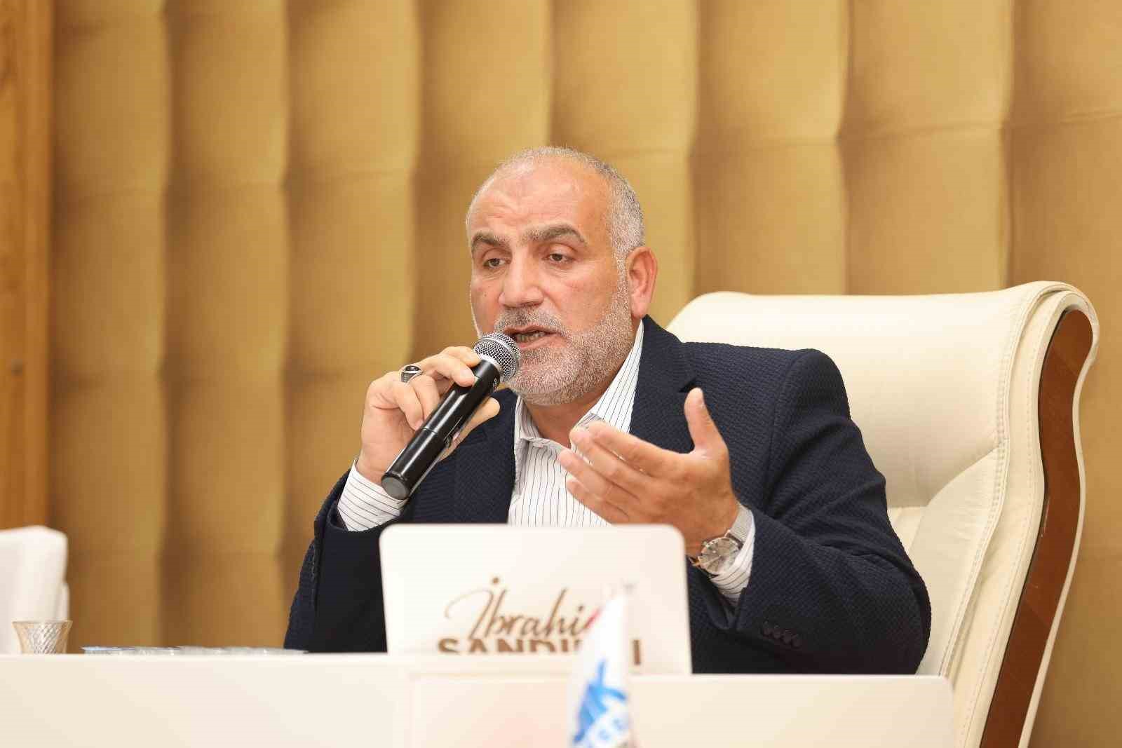 Başkan Sandıkçı: "Hz. Peygamberimizi hedef alan bu hakaret ifade özgürlüğüyle maskelenemez"