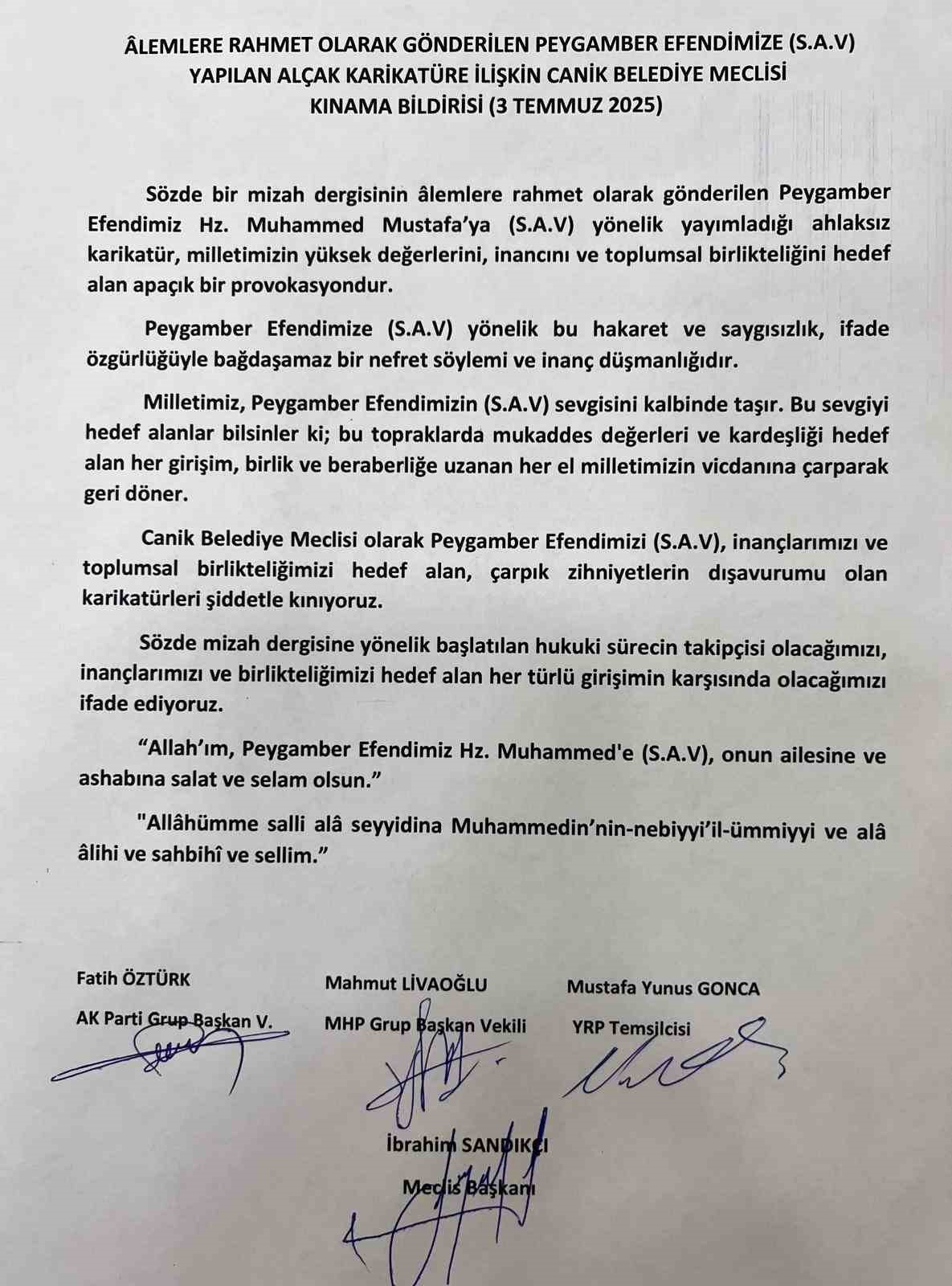Başkan Sandık&ccedil;ı: "Hz. Peygamberimizi hedef alan bu hakaret ifade &ouml;zg&uuml;rl&uuml;ğ&uuml;yle maskelenemez"
