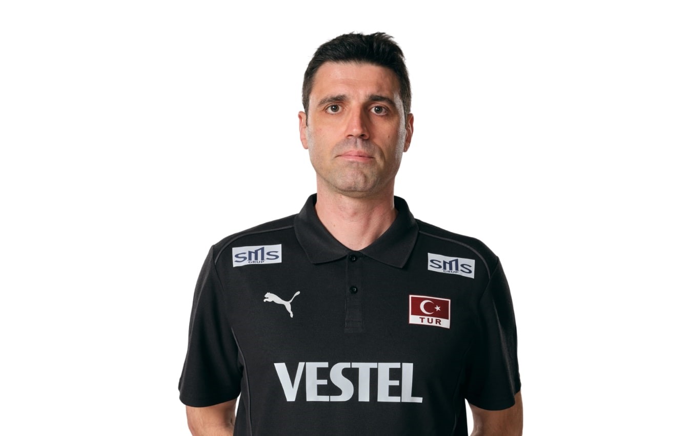 A Milli Erkek Voleybol Takımı’nda başantrenör Umut Çakır ile yollar ayrıldı