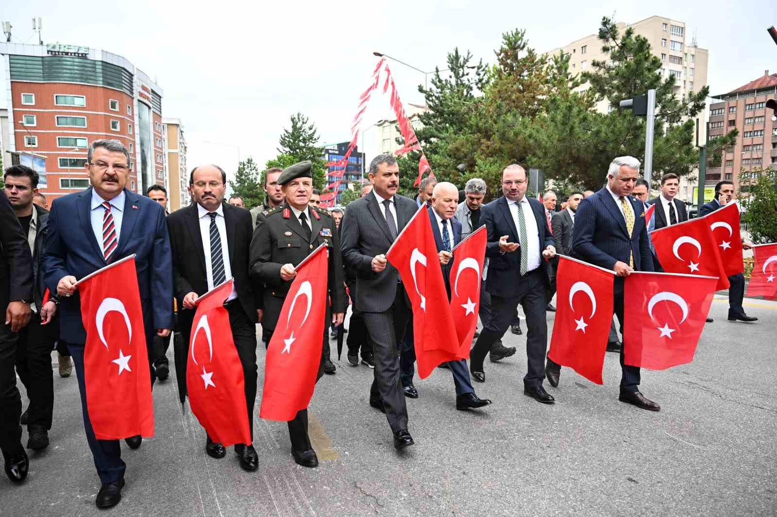 Atatürk’ün Erzurum’a gelişinin 106. yıl dönümü törenle kutlandı