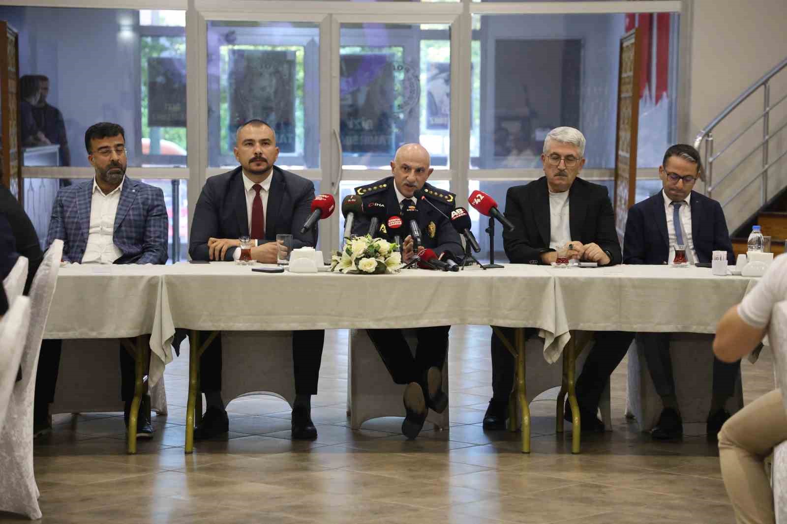 Konya Emniyet M&uuml;d&uuml;r&uuml; Y&uuml;ksek: "Huzurun daha kalıcı sağlanmasına y&ouml;nelik &ccedil;alışmaların v&uuml;cut bulduğunu g&ouml;r&uuml;yoruz"
