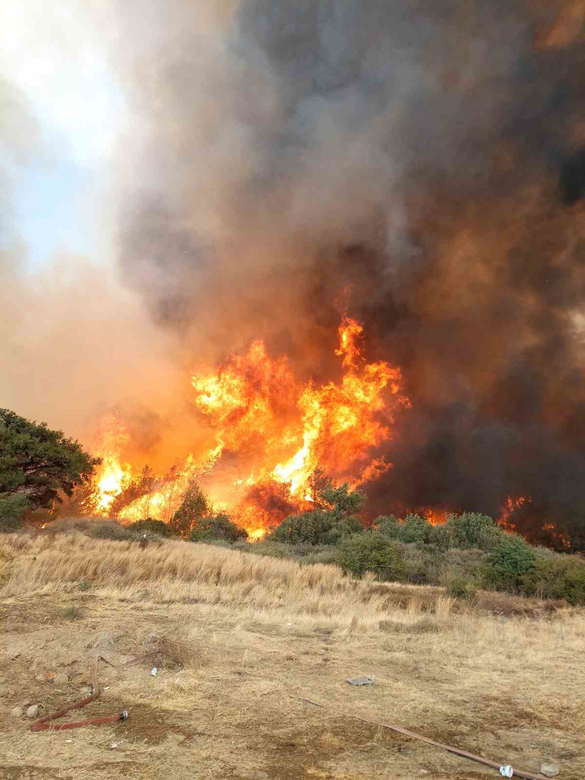 Sivas itfaiyesinden Hatay&rsquo;a yardım eli
