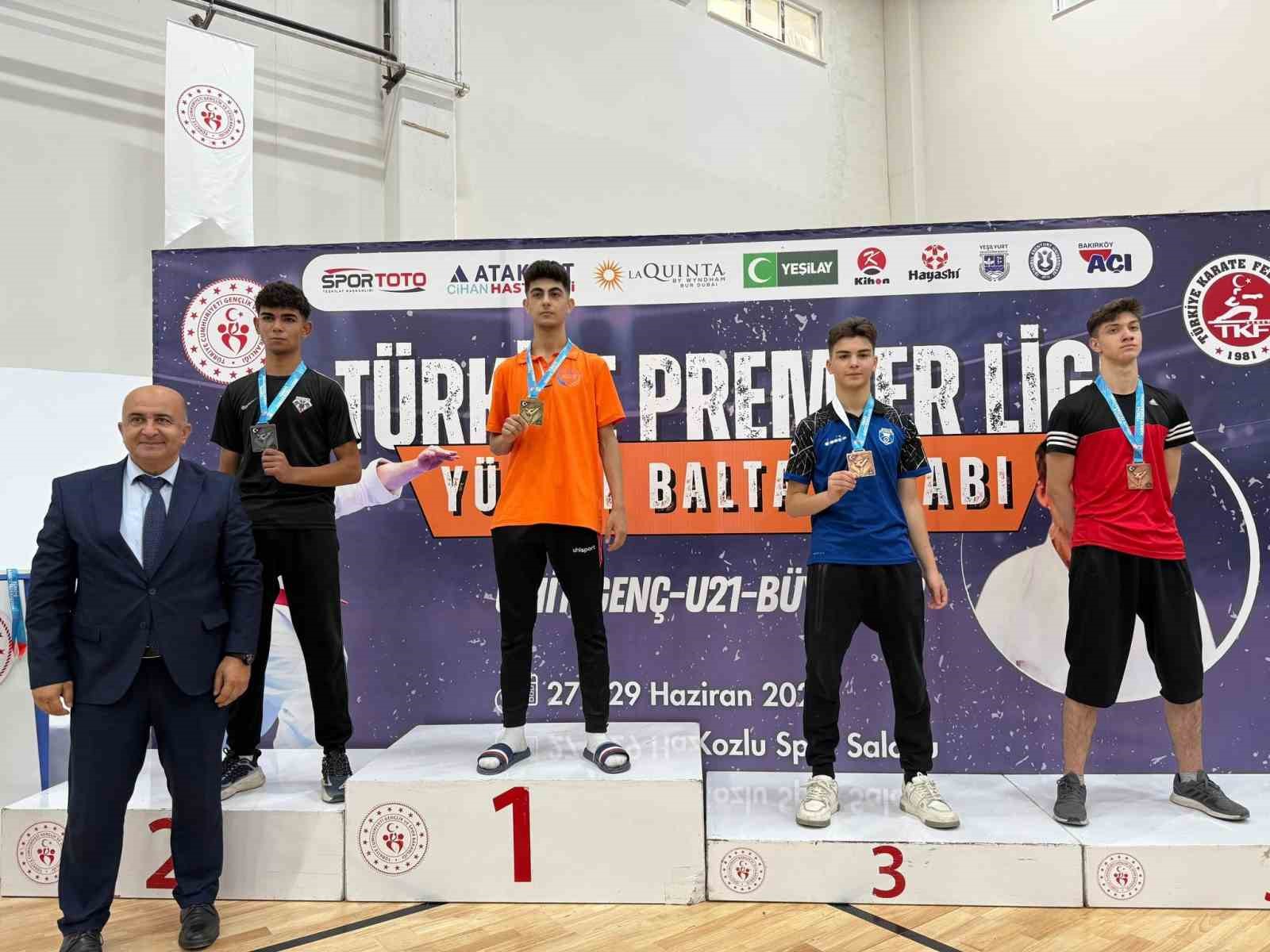 Sultangazili sporculardan 5 madalya birden