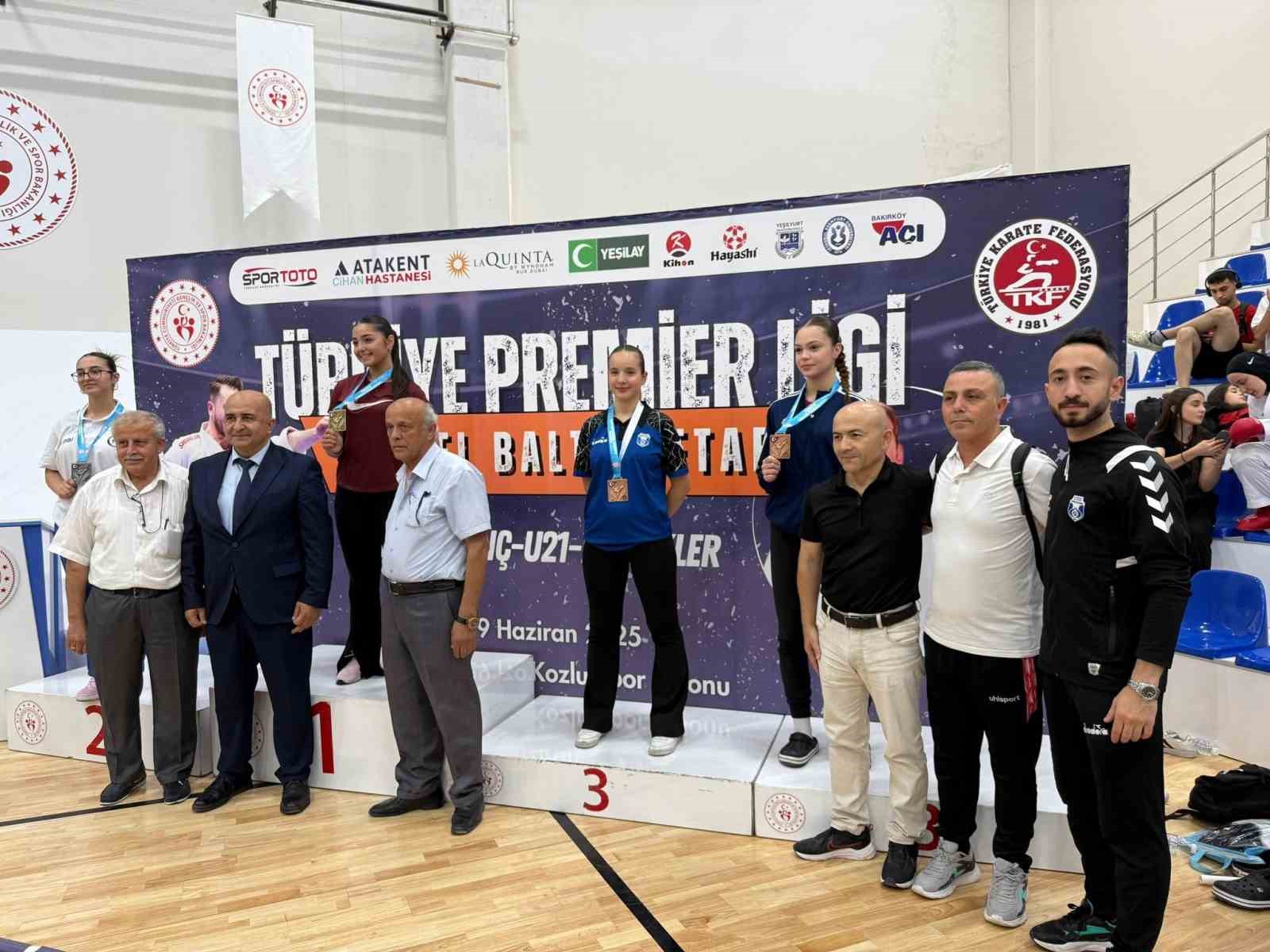 Sultangazili sporculardan 5 madalya birden