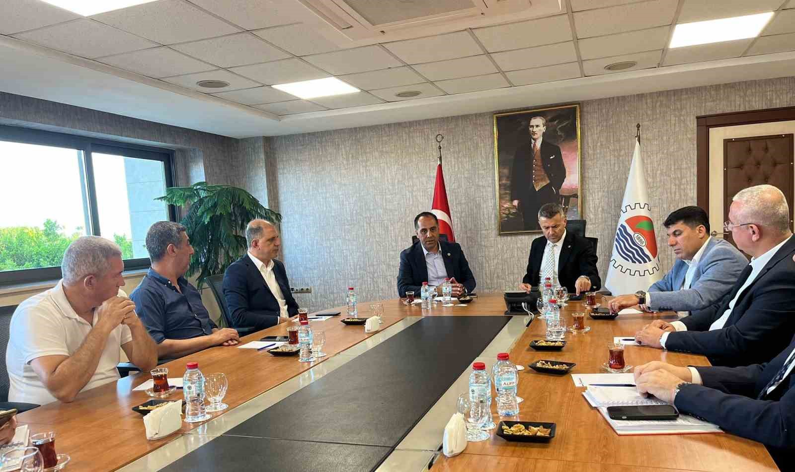 Mersinin otoyollar yenilenecek, D-400 Karayolu 8 eride kacak
