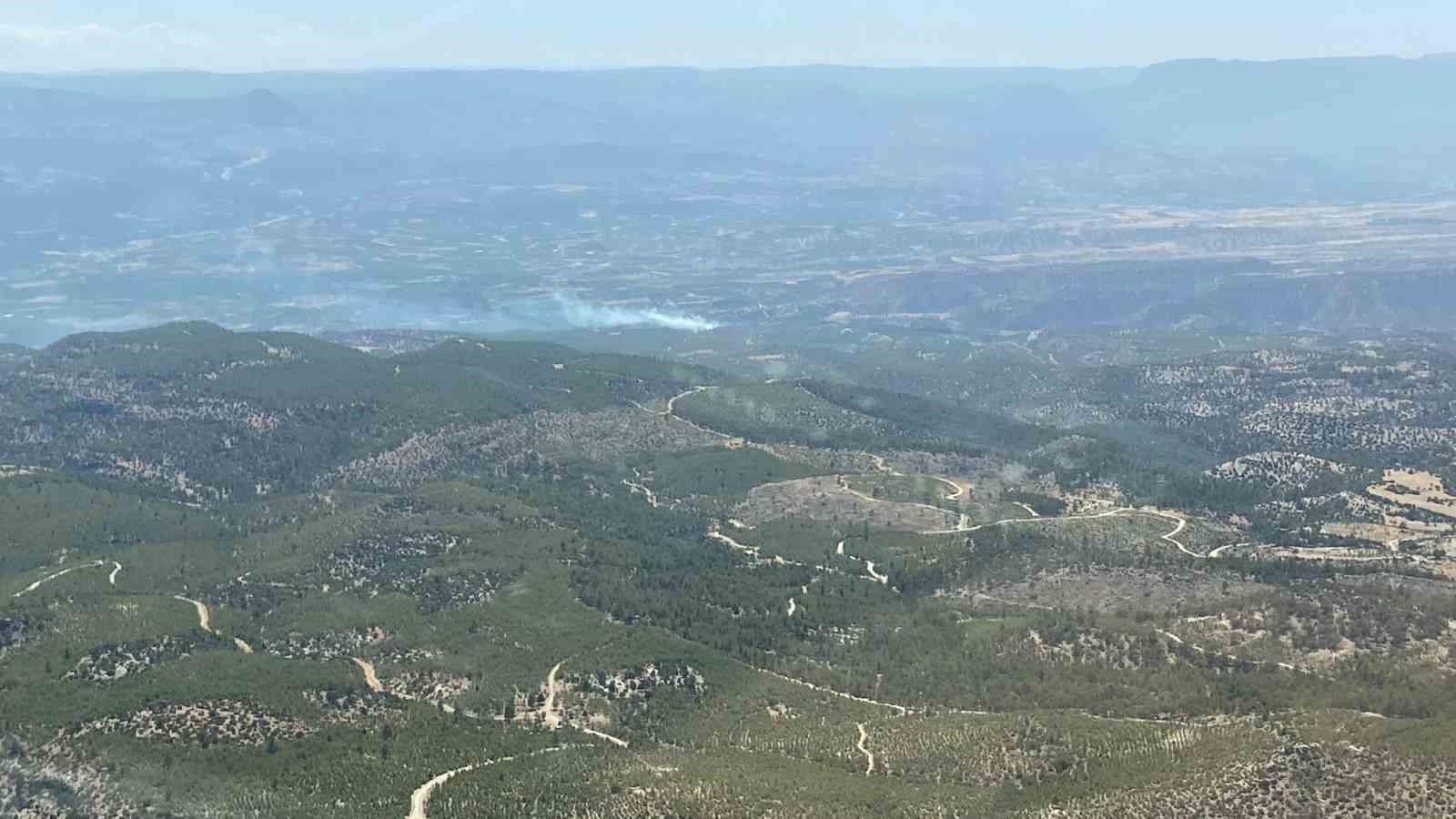 Mersin’de 2 ilçede orman yangını
