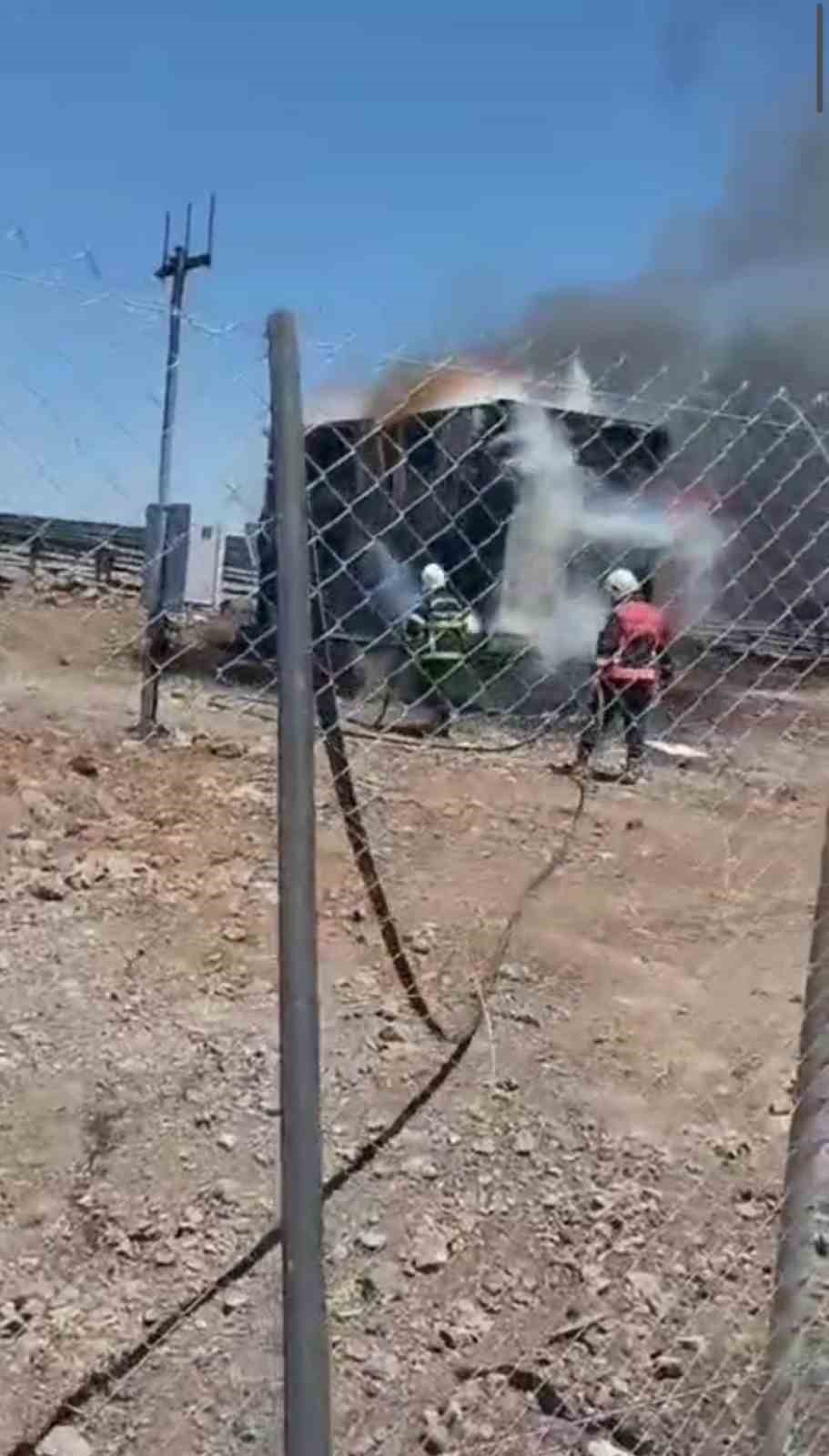 Viranşehir’de trafo alev alev yandı