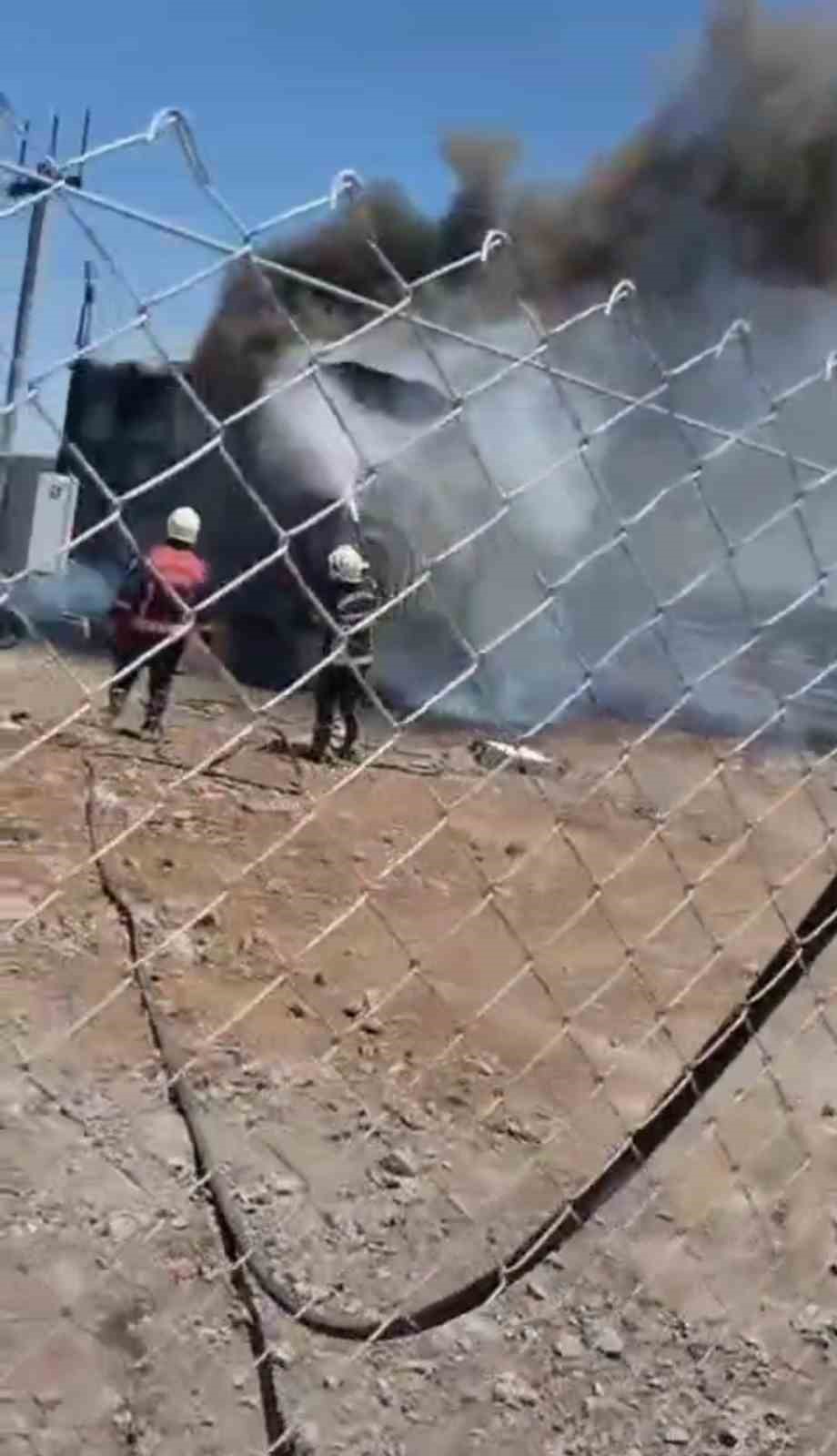 Viranşehir&rsquo;de trafo alev alev yandı
