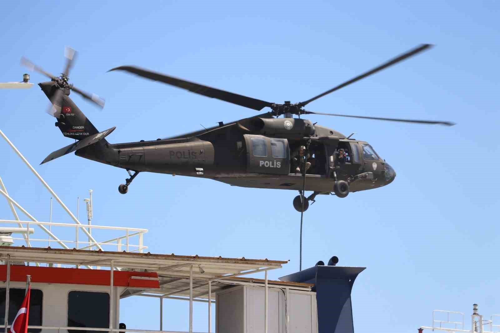 Tekirdağ’da gerçeği aratmayan tatbikat: Gemi baskını gerçekleştirildi