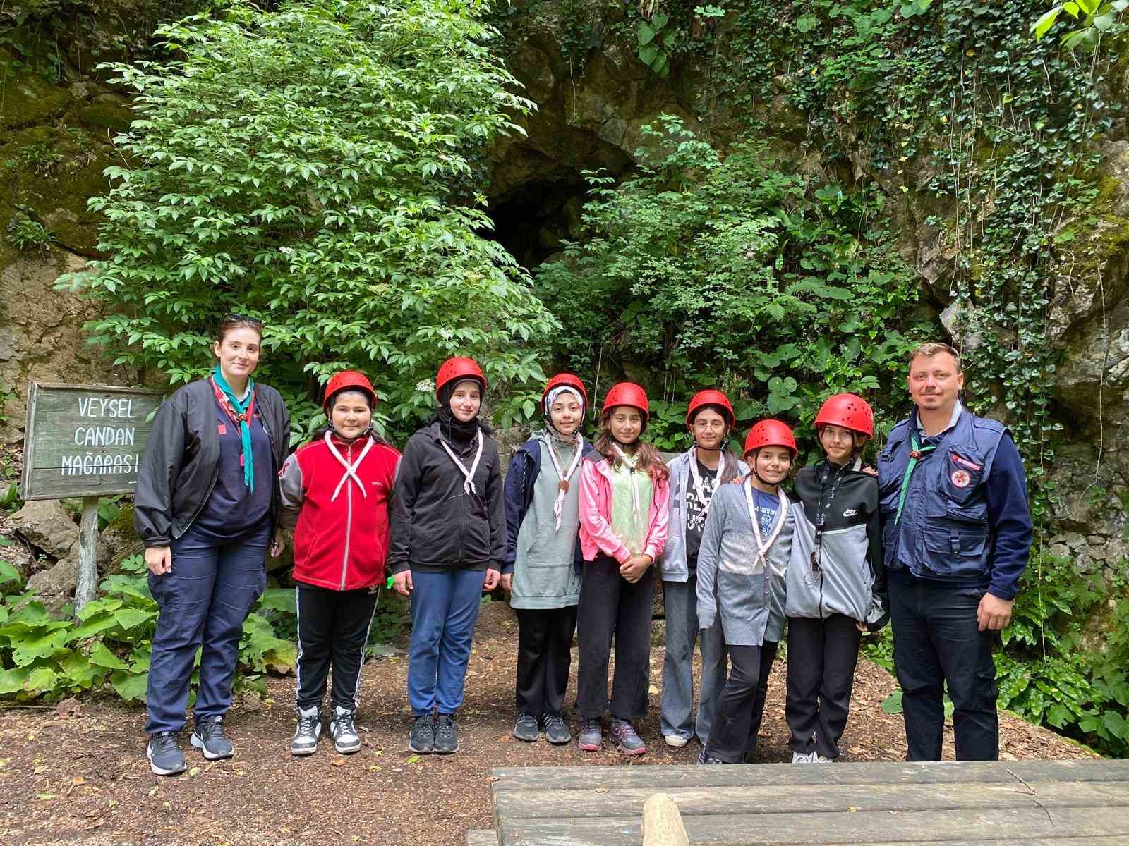 Minik izciler doğayla buluştu