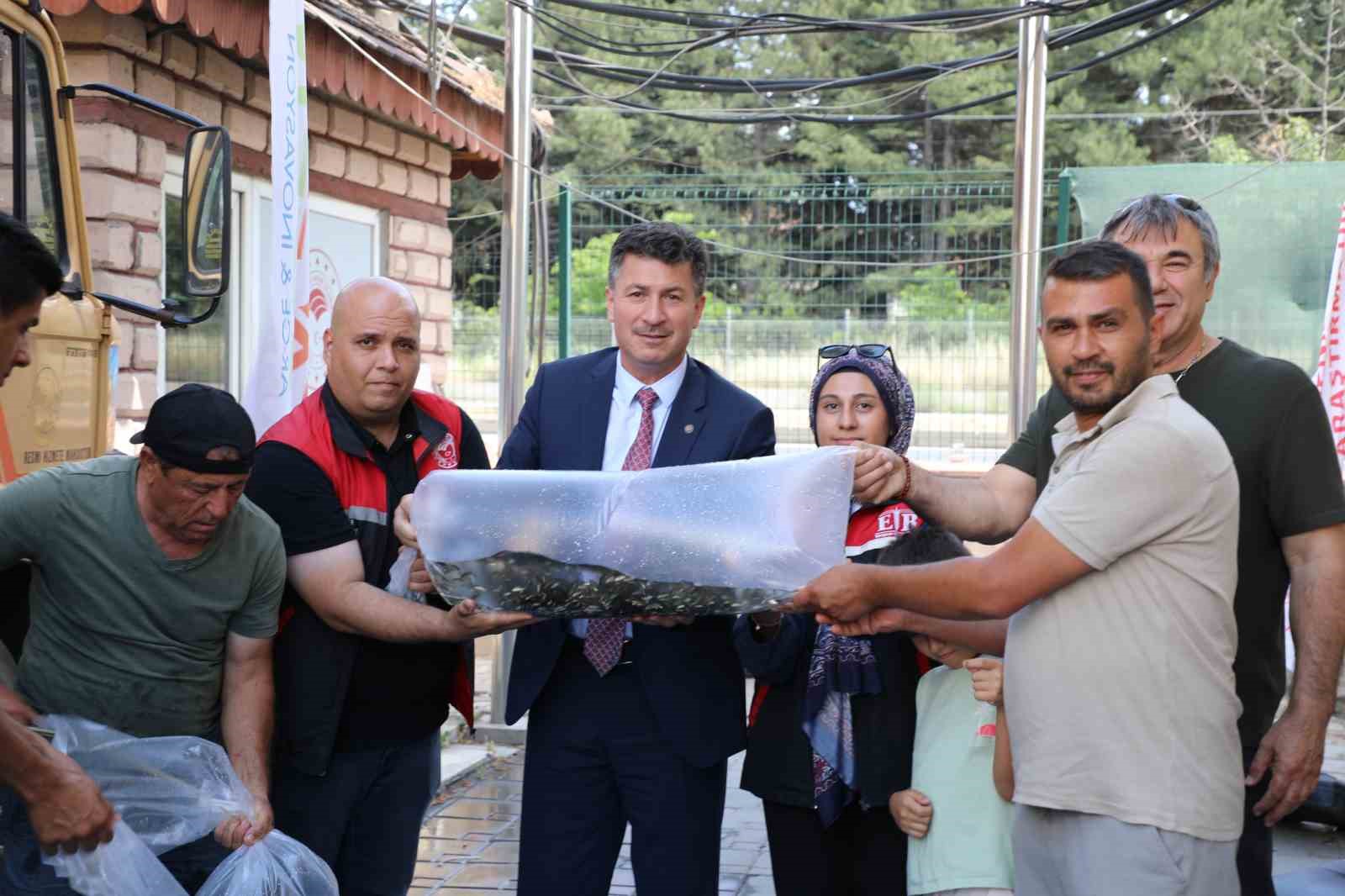 Eskişehir g&ouml;letleri balıklandırma projeleri ile bereketleniyor
