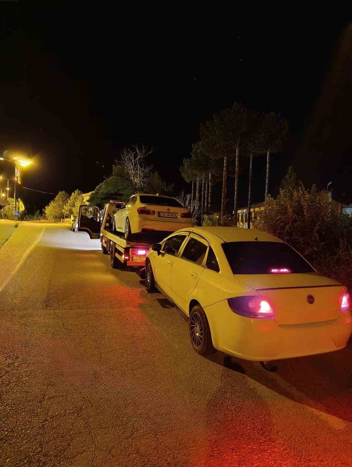 Jandarma ekiplerinden altın ve d&ouml;viz hırsızlarına darbe
