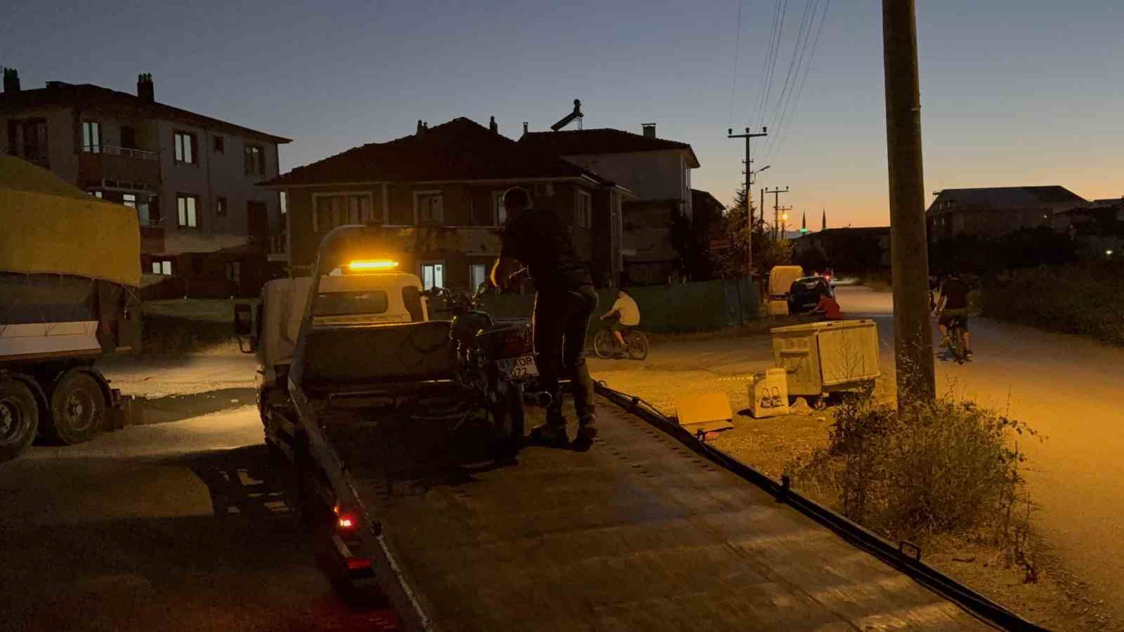 Polisten ka&ccedil;an s&uuml;r&uuml;c&uuml;ye: "Ka&ccedil;arsan sonu&ccedil;larına katlanırsın"
