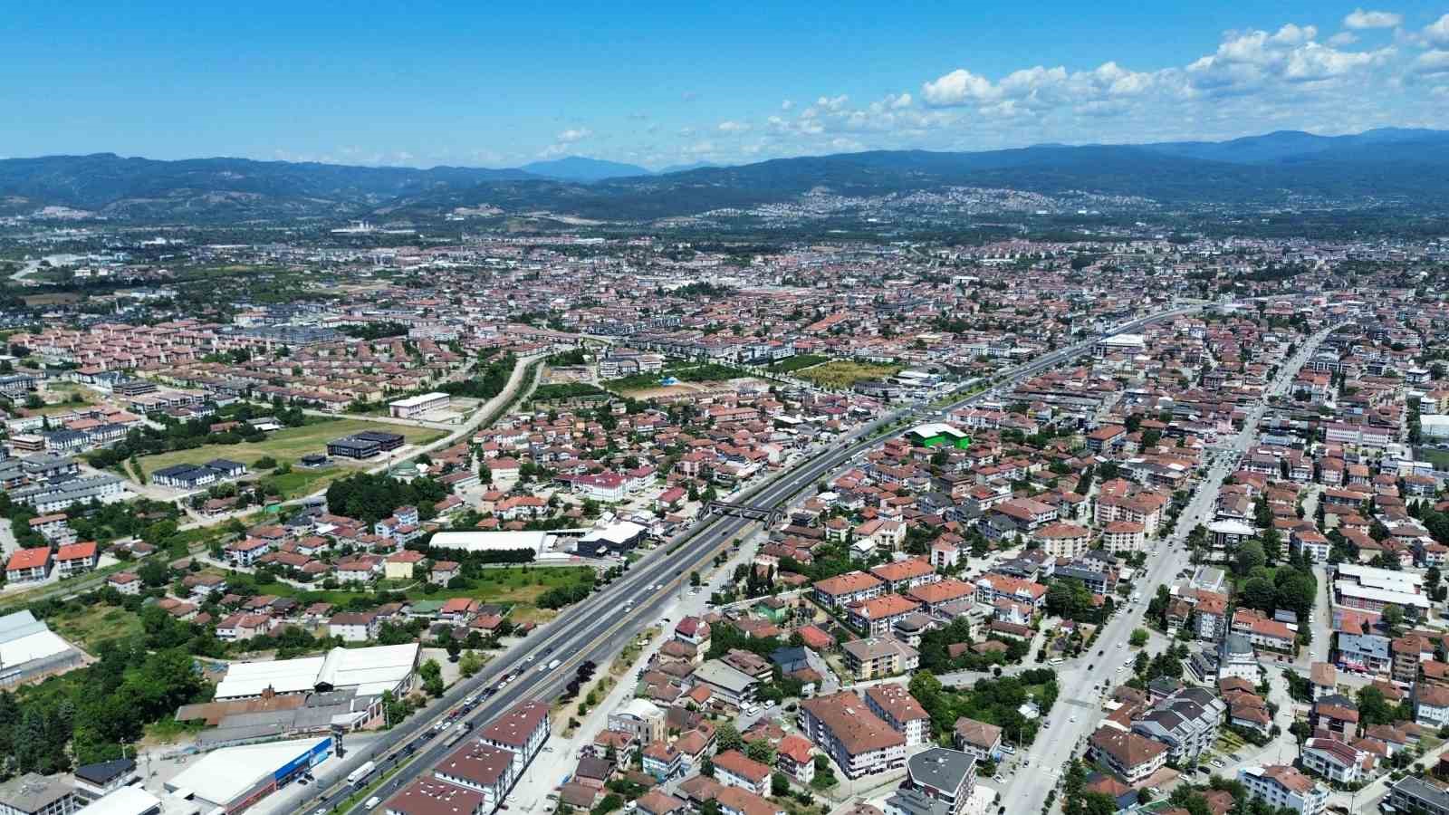 Hava sıcaklığı 37 dereceyi bulacak