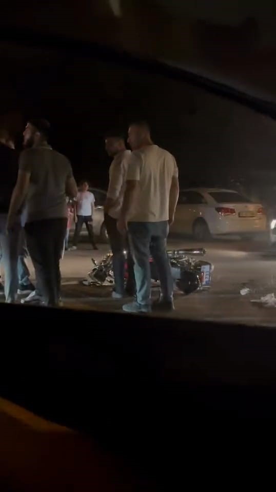 Otomobil ile çarpışan motosikletin sürücüsü ağır yaralandı