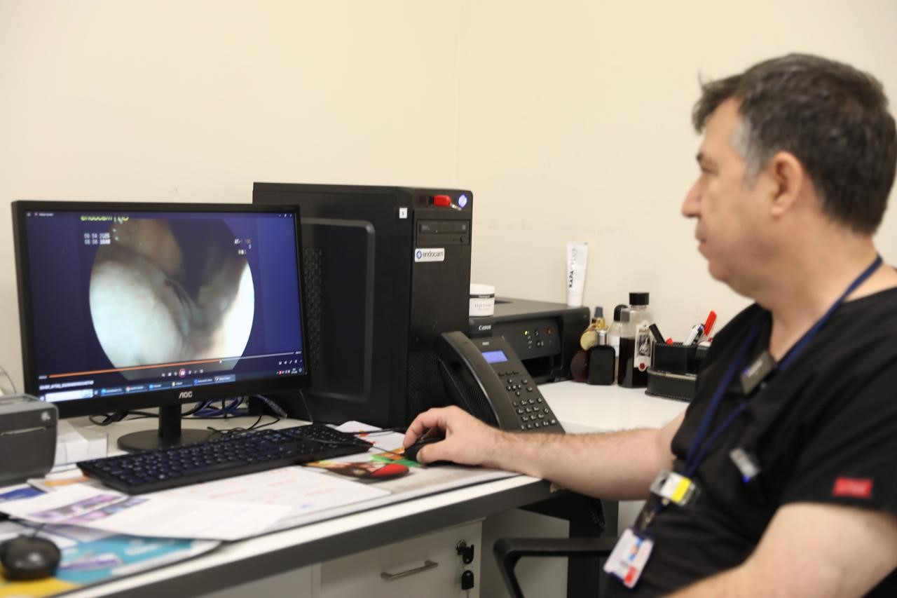 Dev mide tümörü cerrahi müdahaleye gerek kalmadan endoskopik yöntemle çıkarıldı