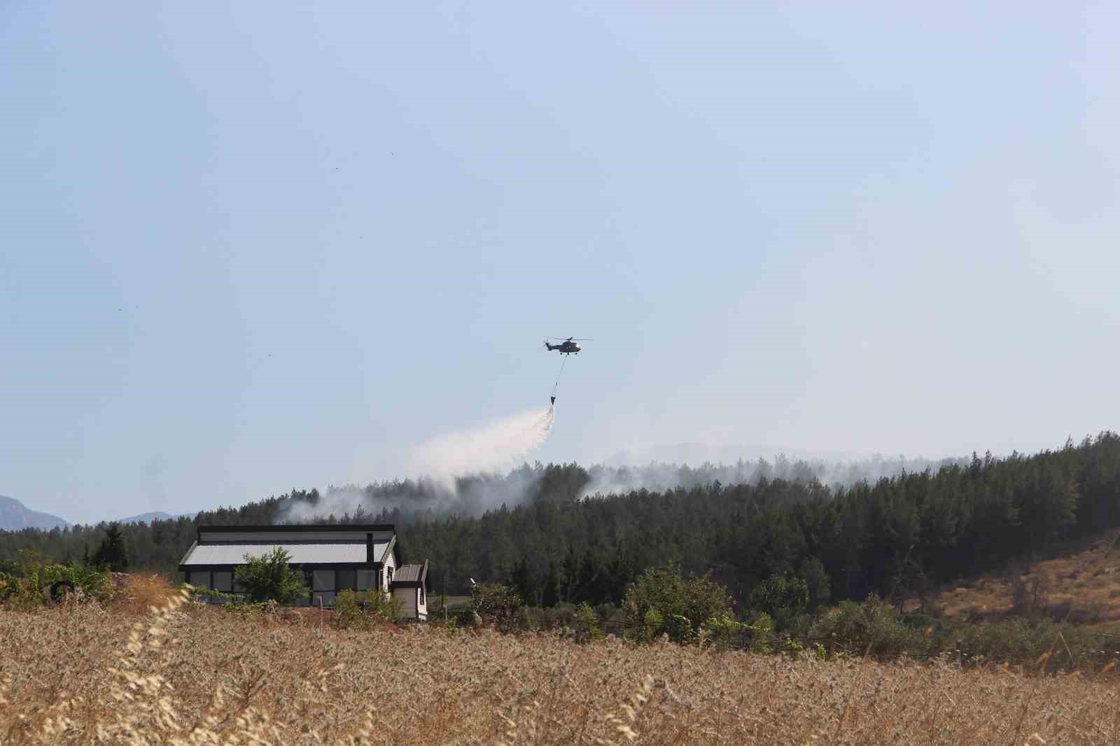 Buca&rsquo;daki yangının tahribatı havadan g&ouml;r&uuml;nt&uuml;lendi
