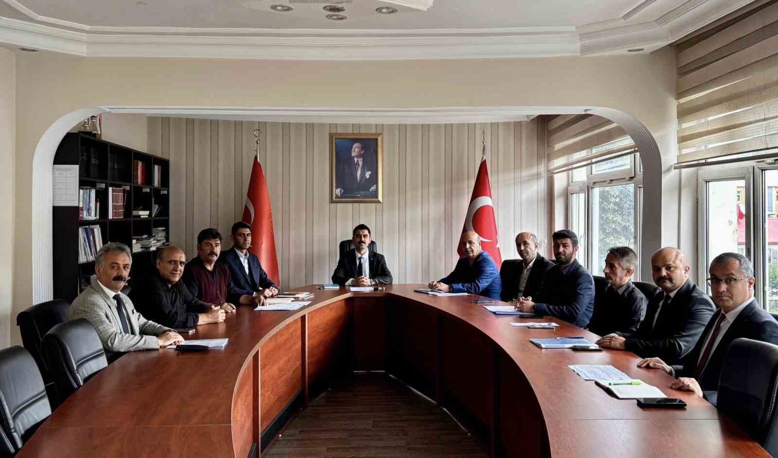 Kaymakam Tutal, eğitim kurumları müdürleriyle bir araya geldi