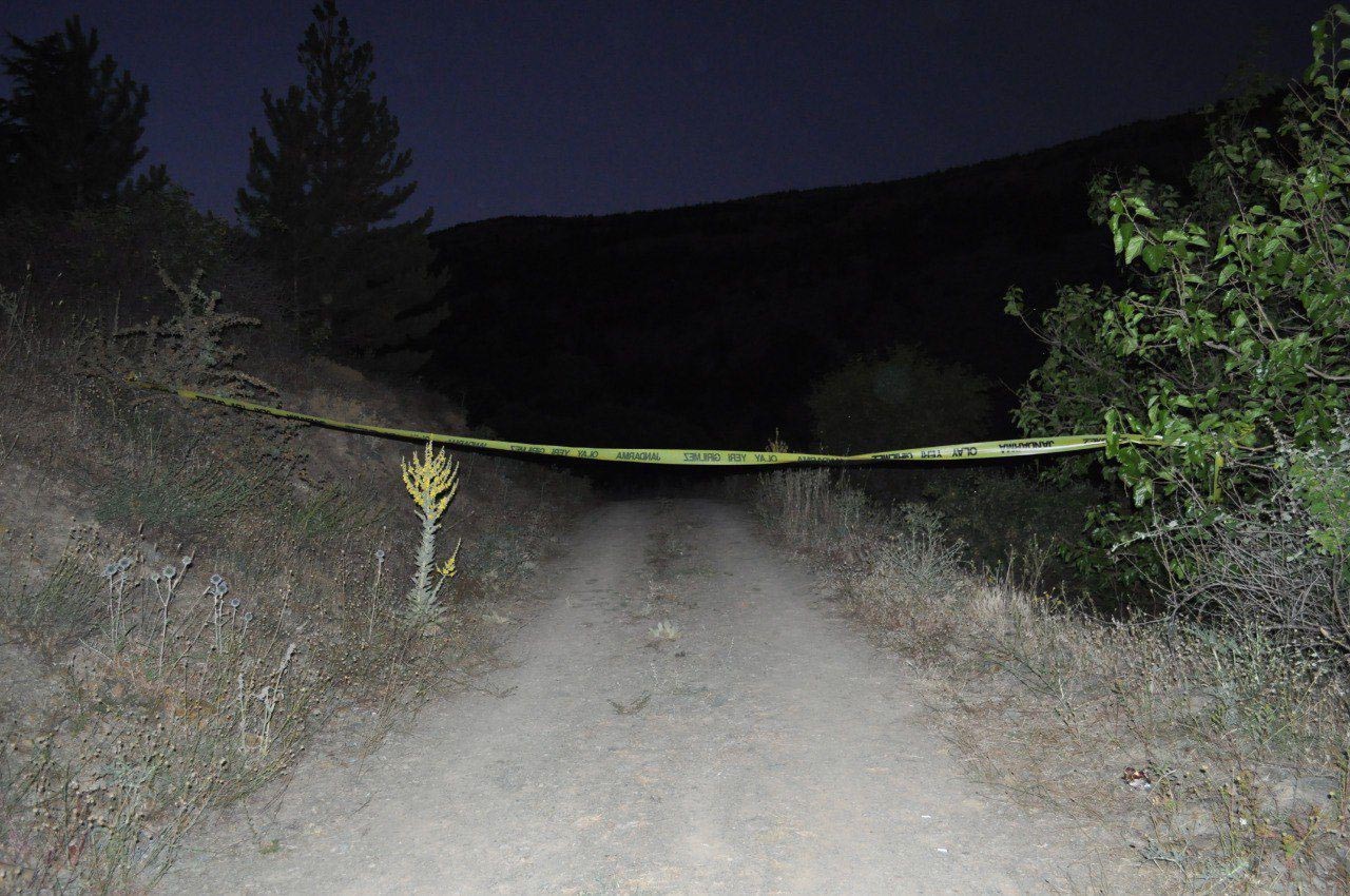 Çalıntı araçla kaçarken ’dur’ ihtarına uymadı, jandarmaya ateş edip kendini vurdu