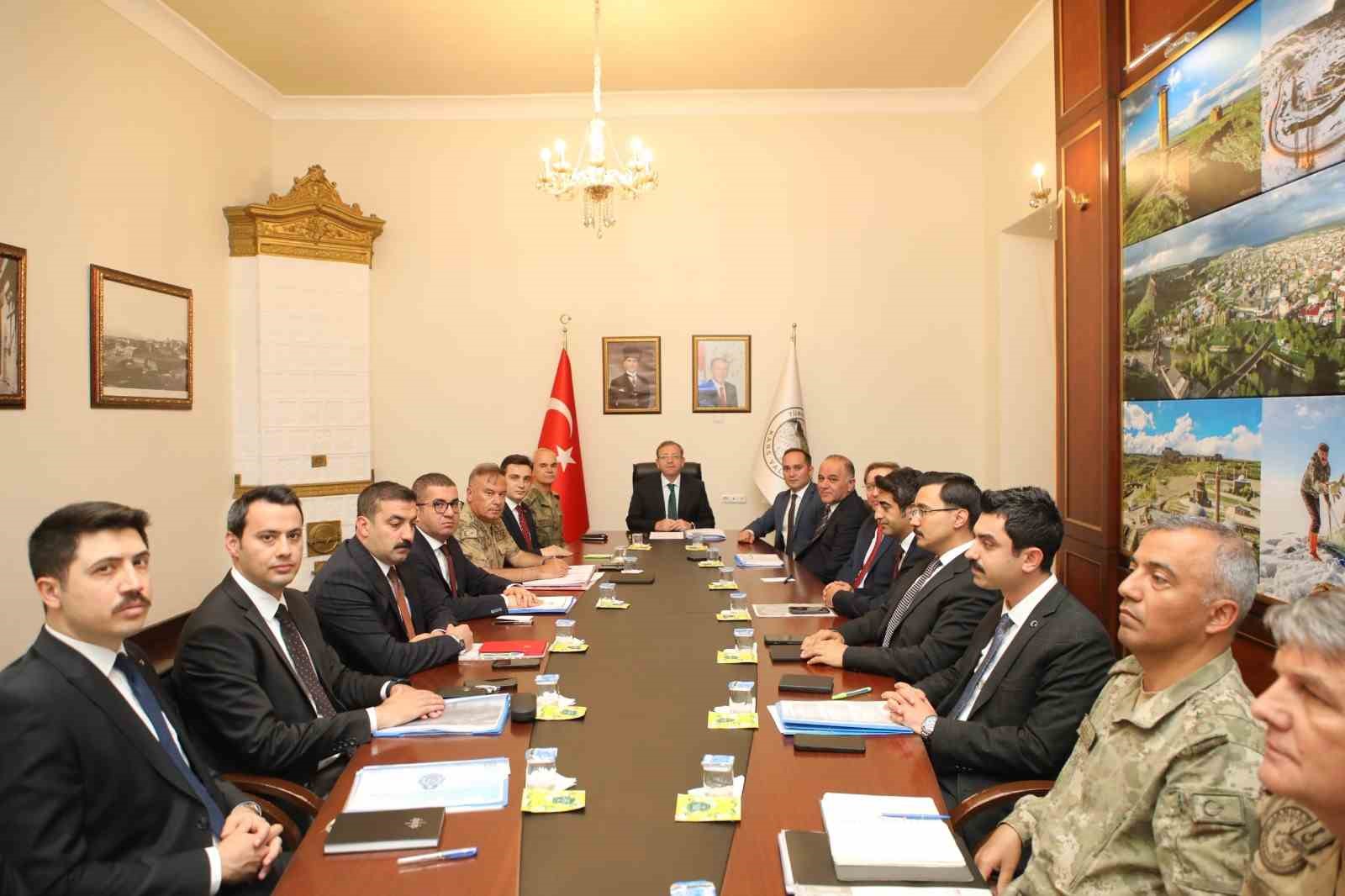 Kars&rsquo;ta il g&uuml;venlik ve asayiş toplantısı d&uuml;zenlendi
