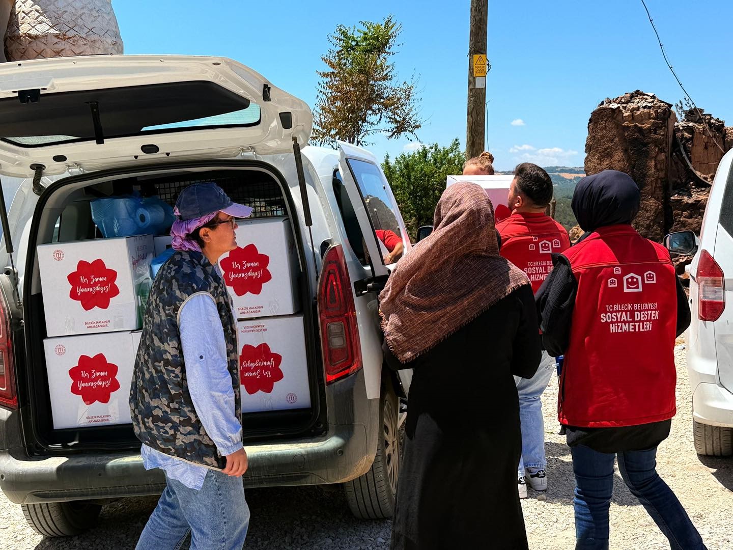 İnsanlara umut, can dostlara yuva