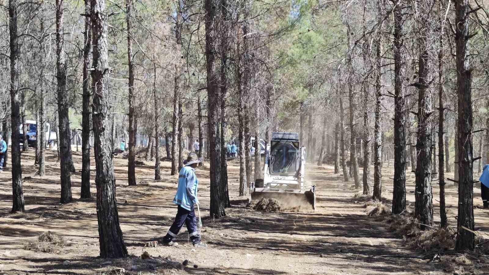 Gaziantep B&uuml;y&uuml;kşehir, orman yangını riskine karşı tedbirlerini artırdı
