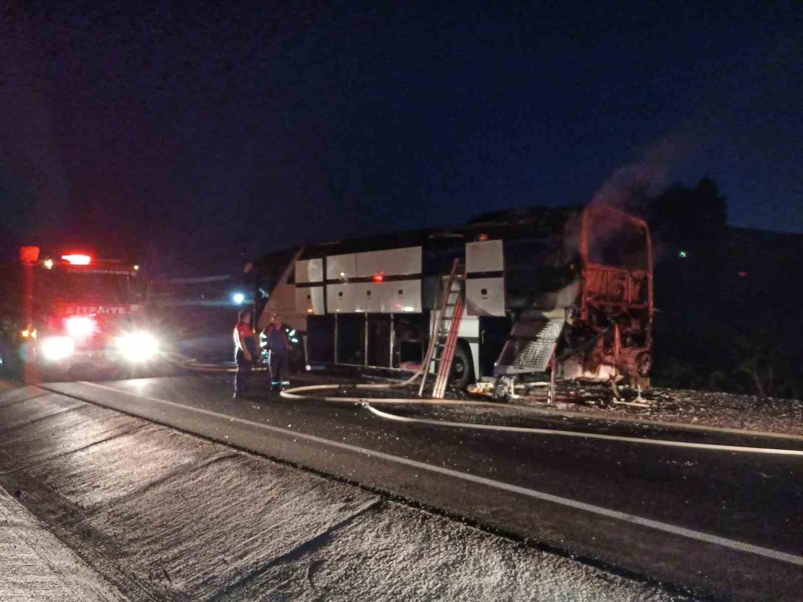 İşçi servis otobüsünde korkutan yangın