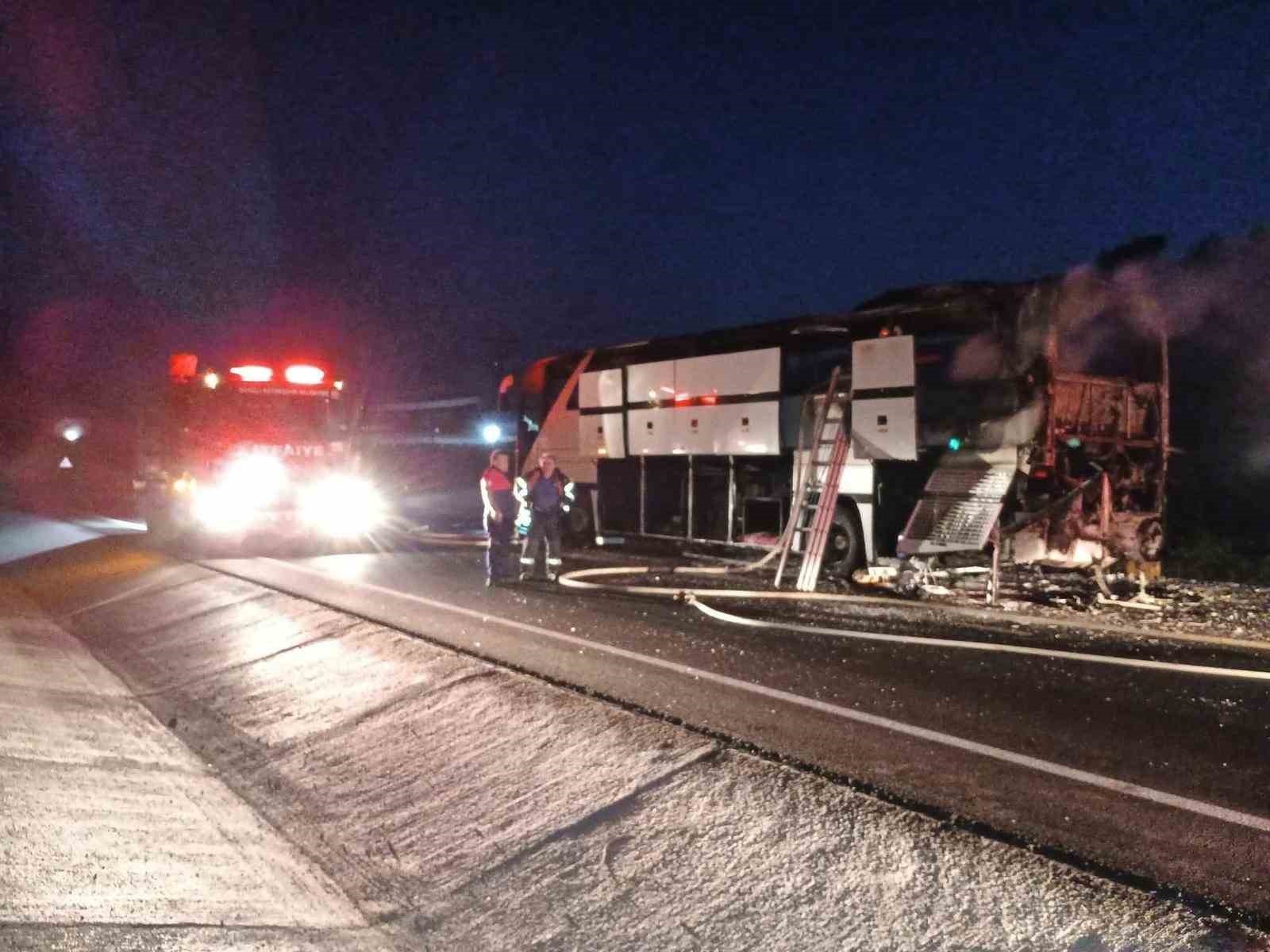İşçi servis otobüsünde korkutan yangın
