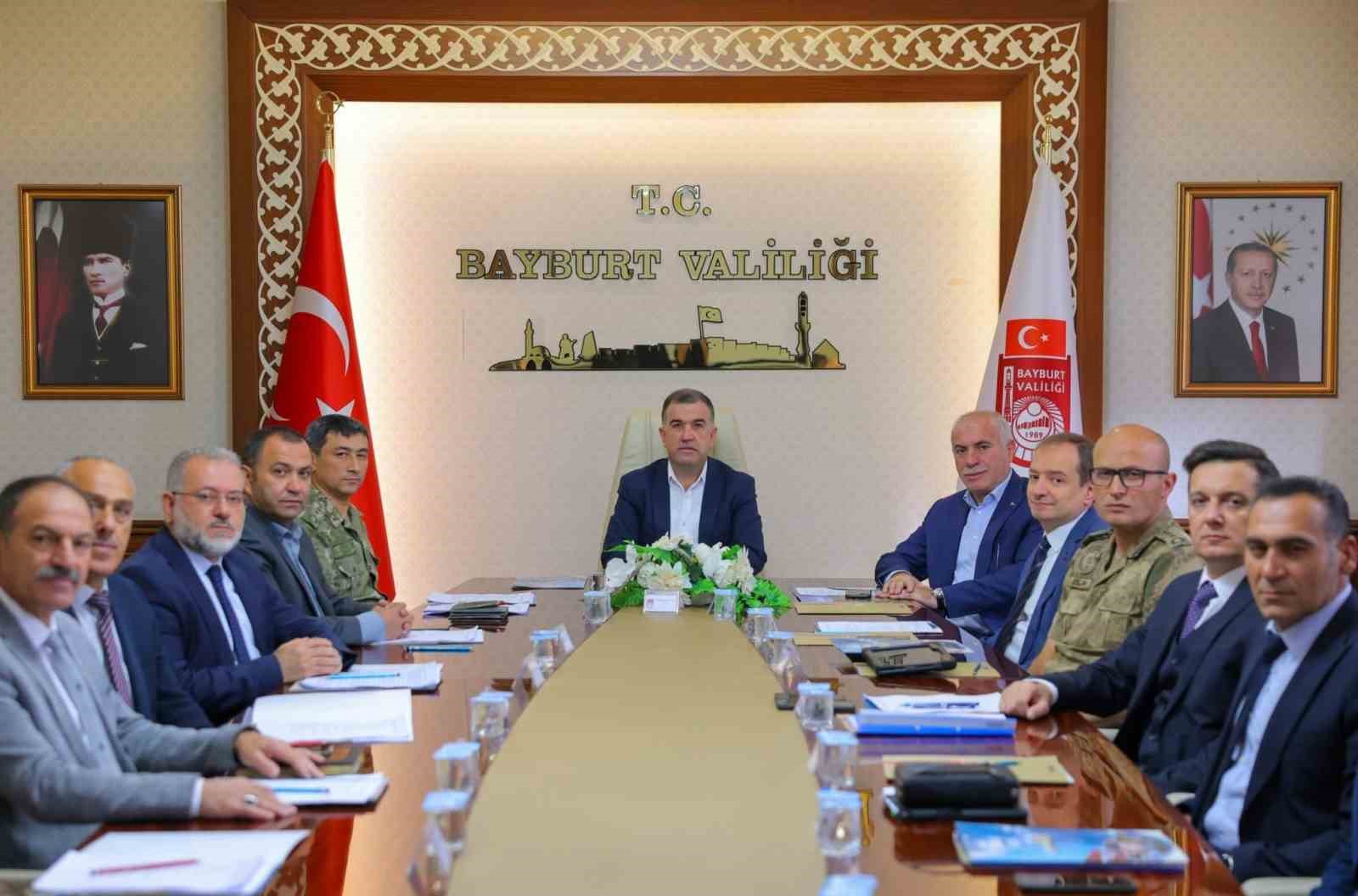 Bayburt’ta 15 Temmuz Demokrasi Milli Birlik Günü ve Dede Korkut Şöleni hazırlıkları değerlendirildi