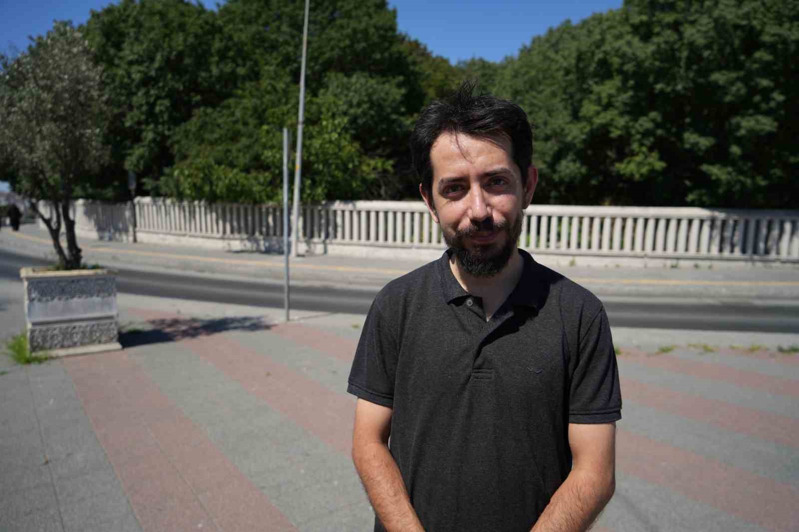 148 sene &ouml;ncenin &Ouml;mer Halis Demir&rsquo;i: &Ccedil;erkes Hasan Efendi&rsquo;nin mezarına b&uuml;y&uuml;k vefasızlık
