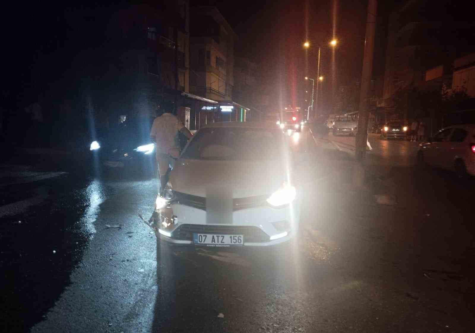 Serik&rsquo;te otomobiller &ccedil;arpıştı: 2 yaralı
