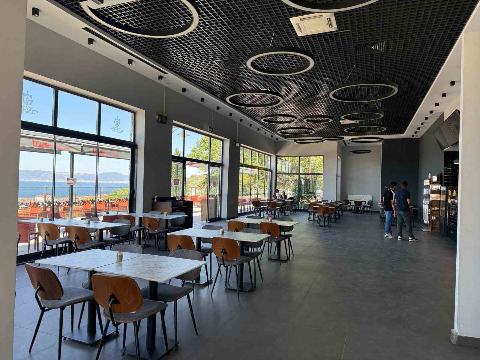 Karamürsel Taze artık sadece bir kafe değil, davetlerin de gözdesi
