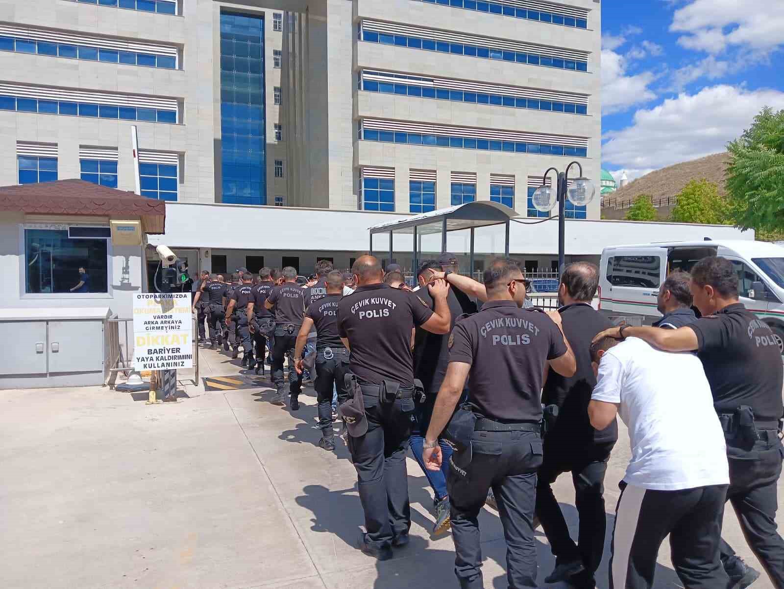Ankara’da haraç çetesine operasyon: 14 gözaltı
