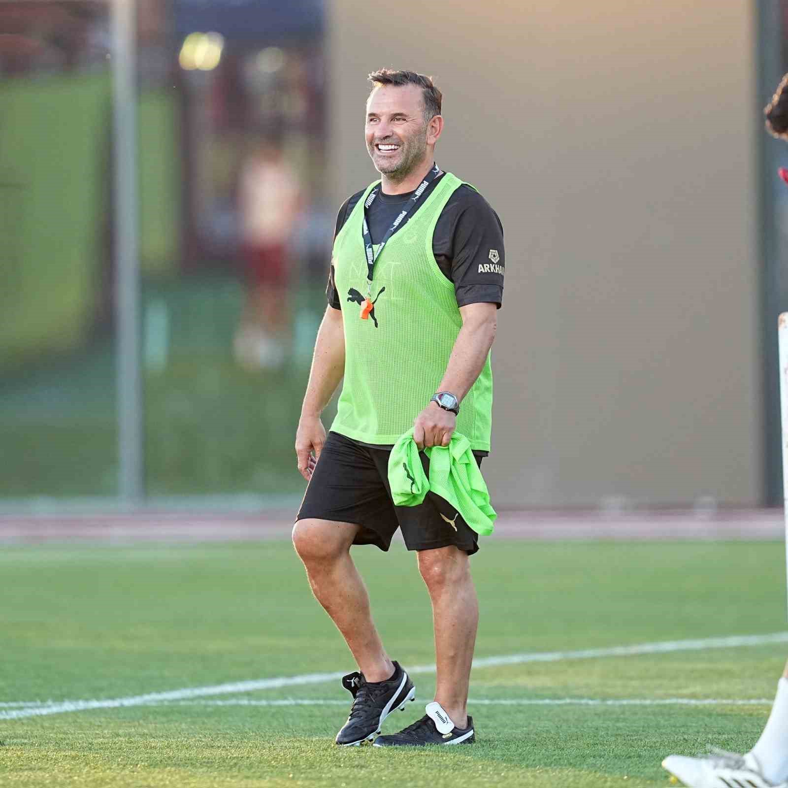 Galatasaray, yeni sezon hazırlıklarına başladı
