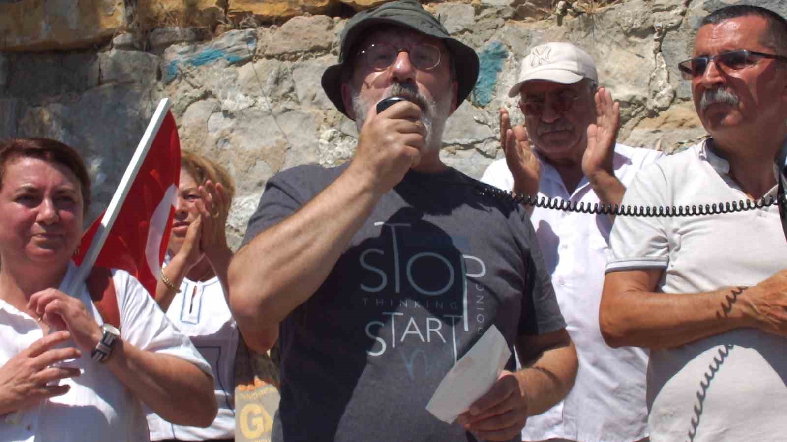 Balıkesir’de vatandaşlar kıyı işgaline karşı eylem yaptı