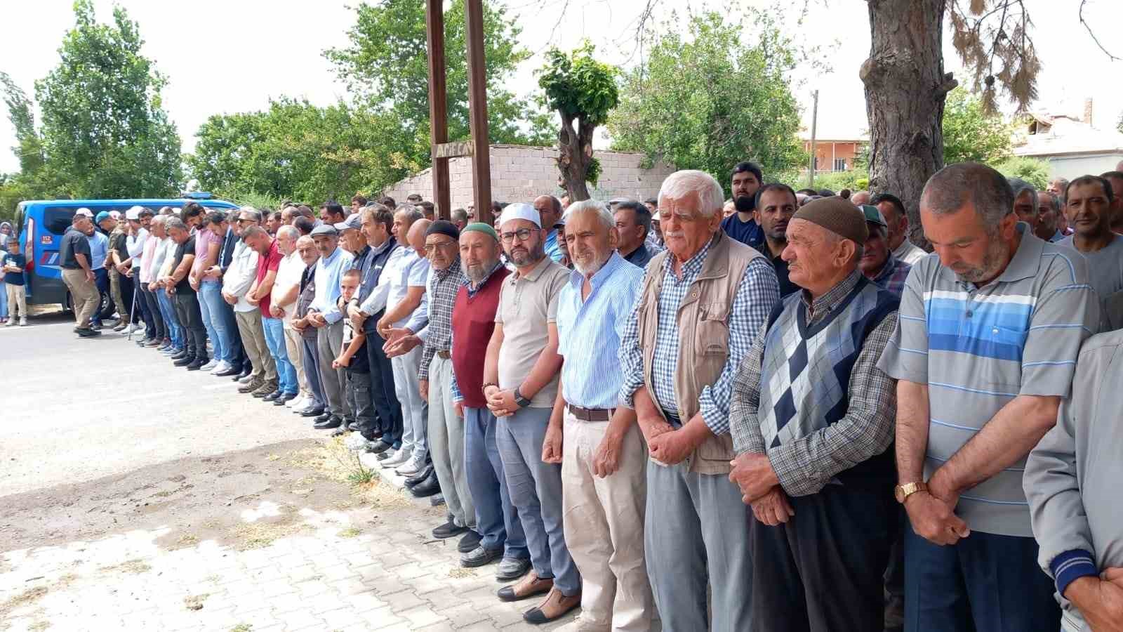 Develili Kıbrıs Gazisi son yolculuğuna uğurlandı
