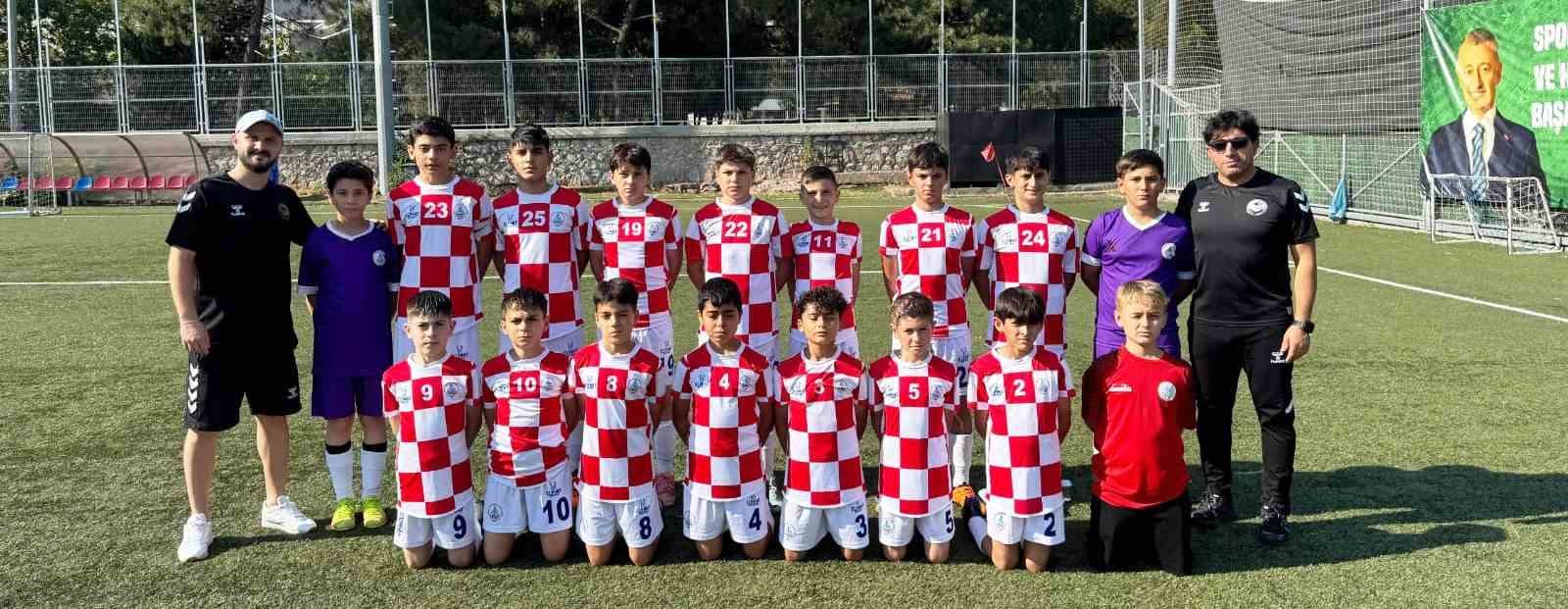 K&ouml;rfez Gen&ccedil;lerbirliği, U12 F Grubu şampiyonu oldu
