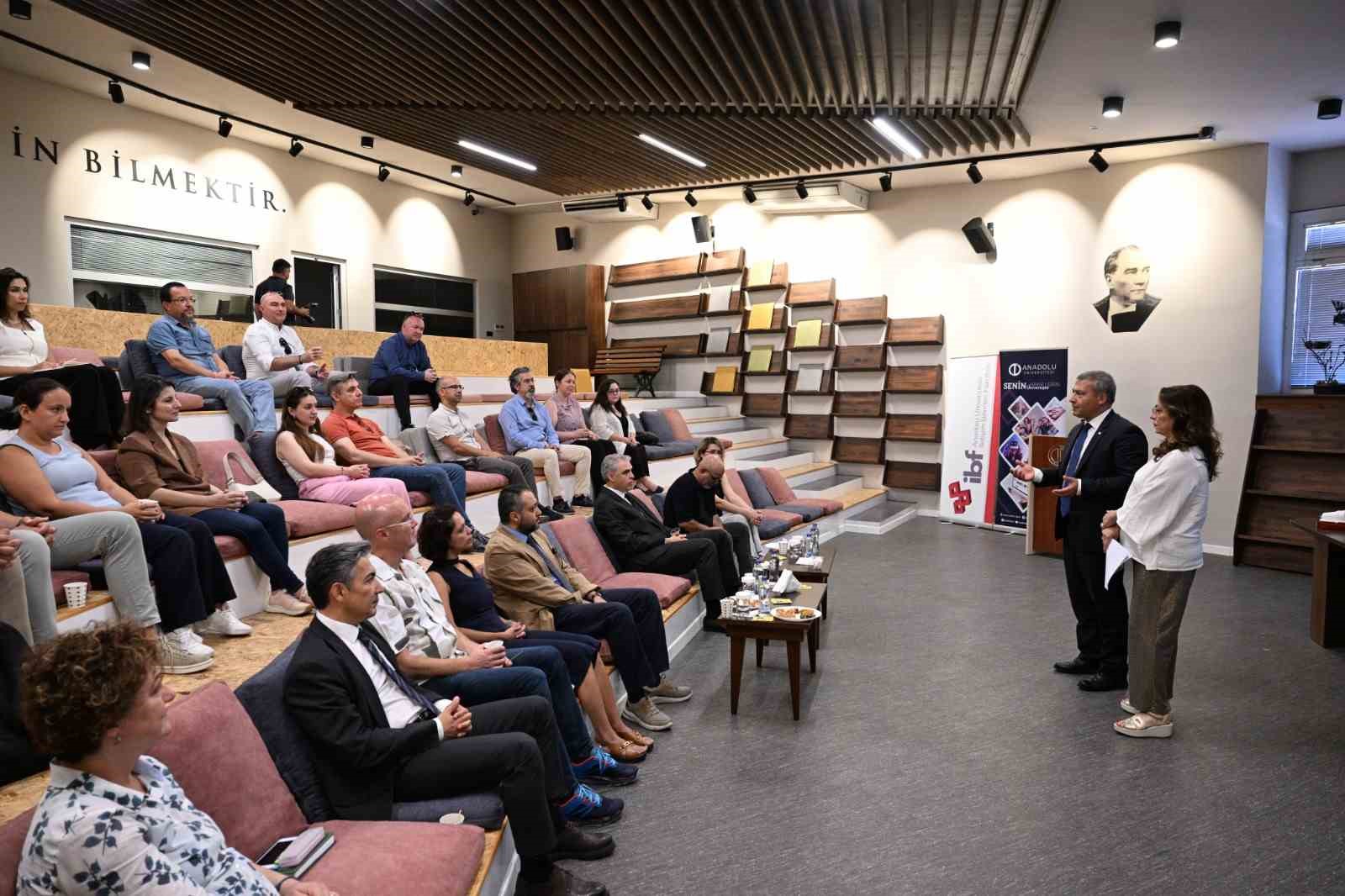 "Kalite Komisyonunun Yıl Sonu Toplantısı" Rektör Adıgüzel’in katılımıyla gerçekleştirildi